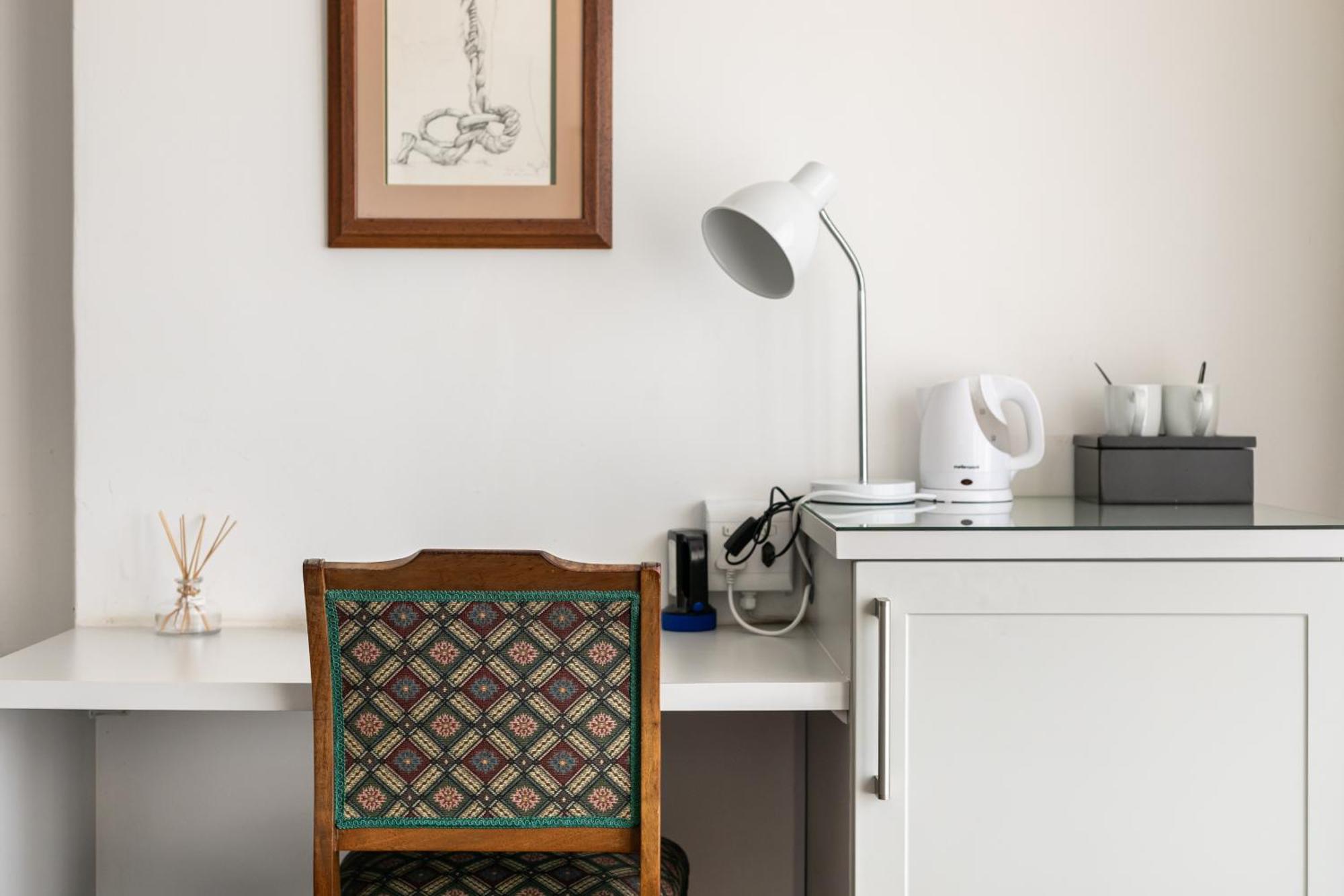 Emmarentia Guest House Йоханесбург Екстериор снимка